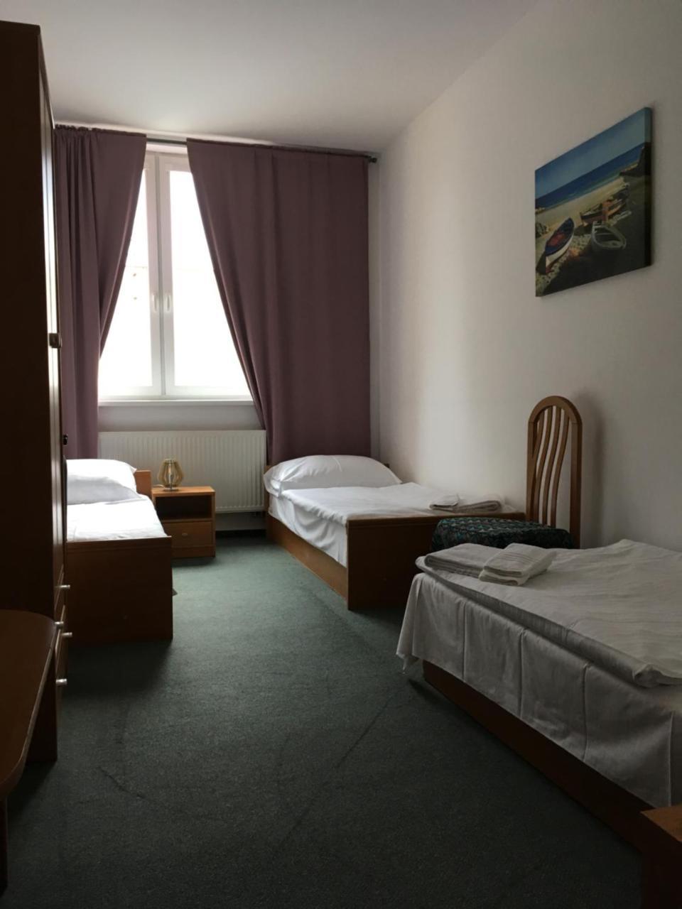 Hotel Arko Прага Екстериор снимка